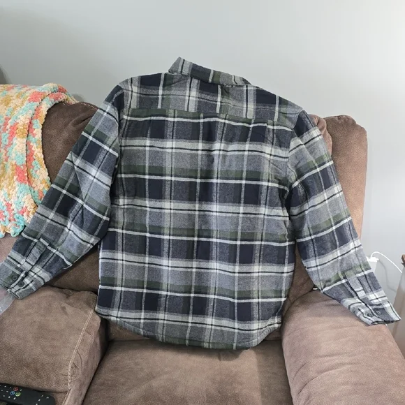 Coleman's Insulated Button Up - Picture 7 of 8